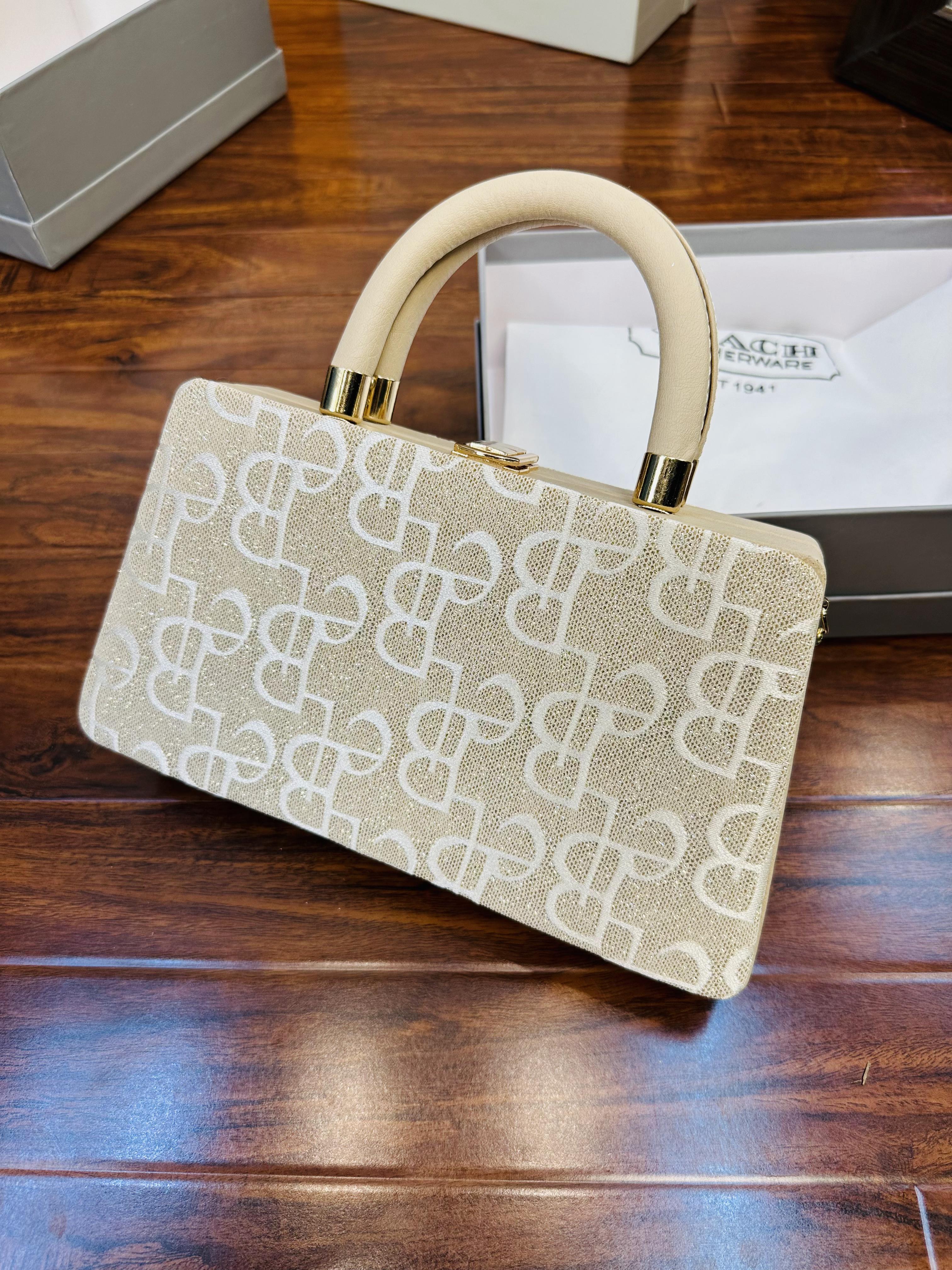 Elegant Cream Color Handbag For Girls/Women