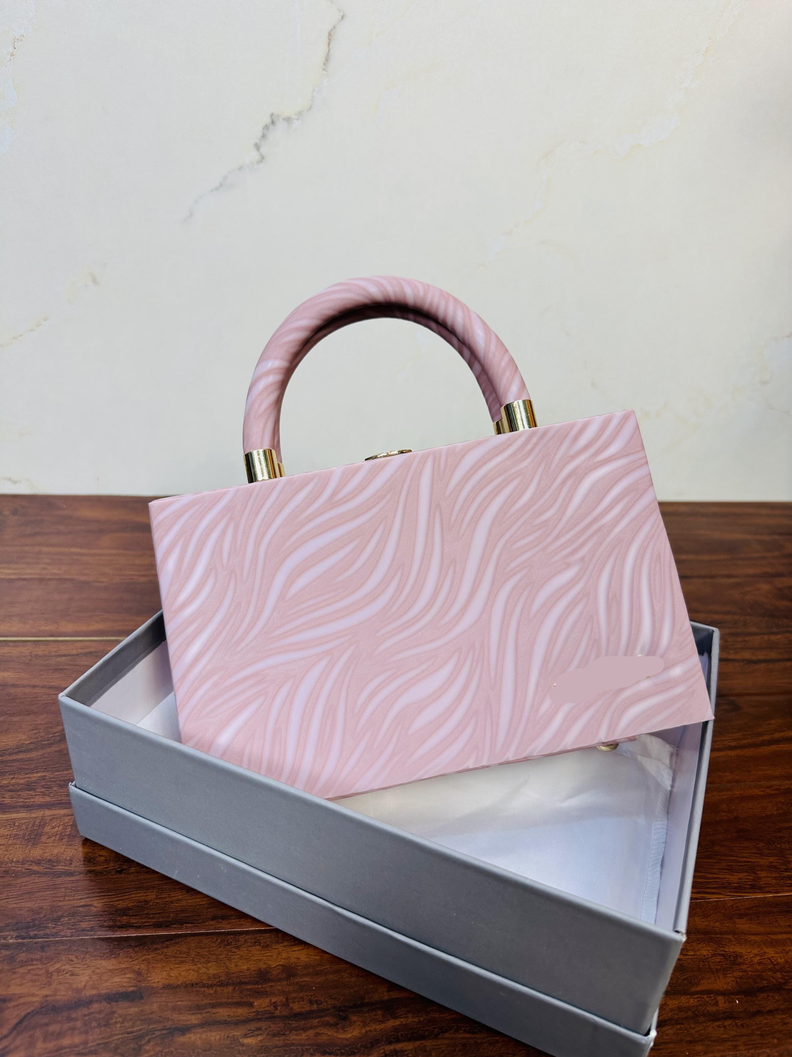 Elegant Design Light Pink Color Handbag For Girls/Women