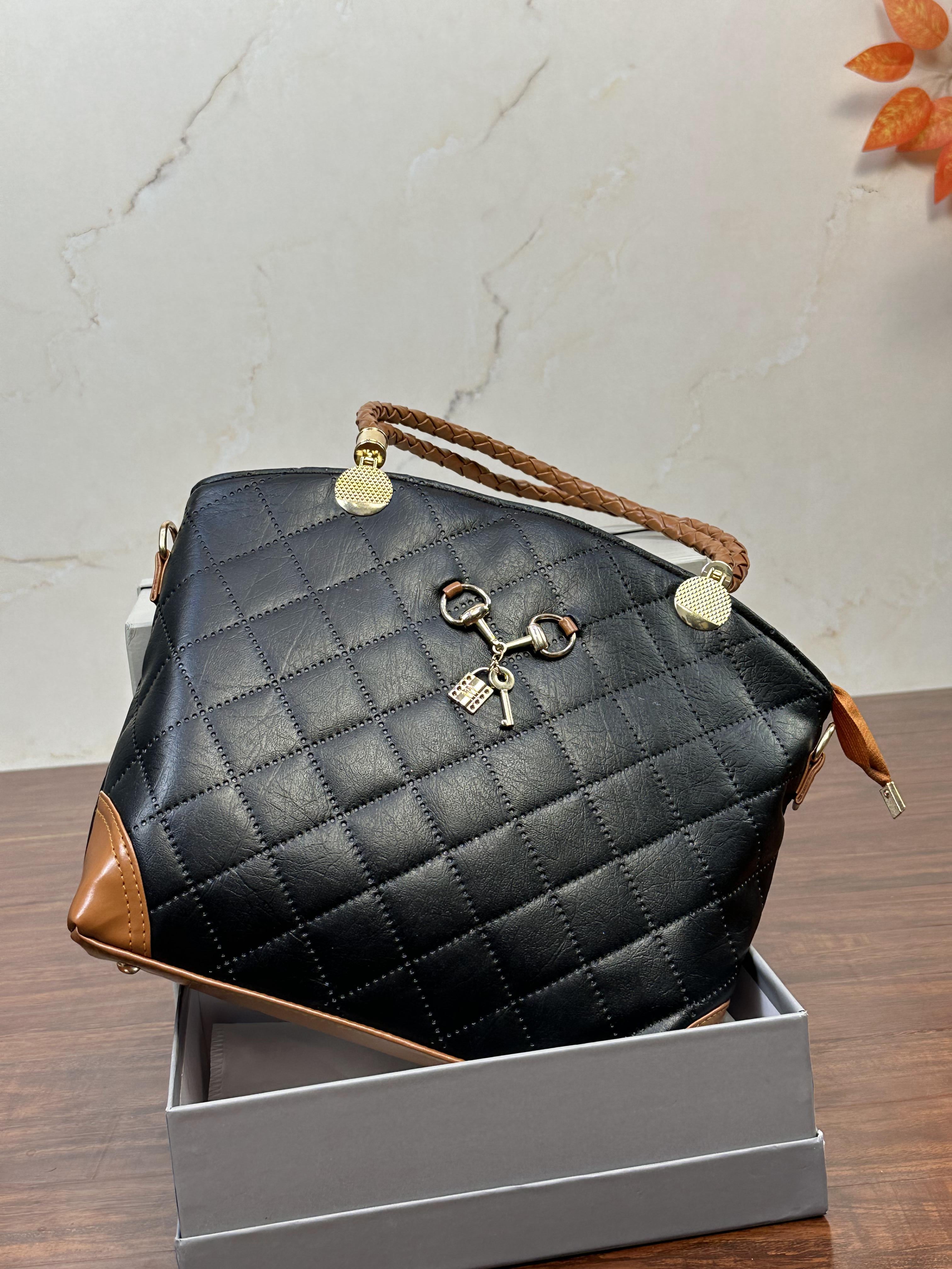 Unique Design Black Color Handbag For Girls/Women