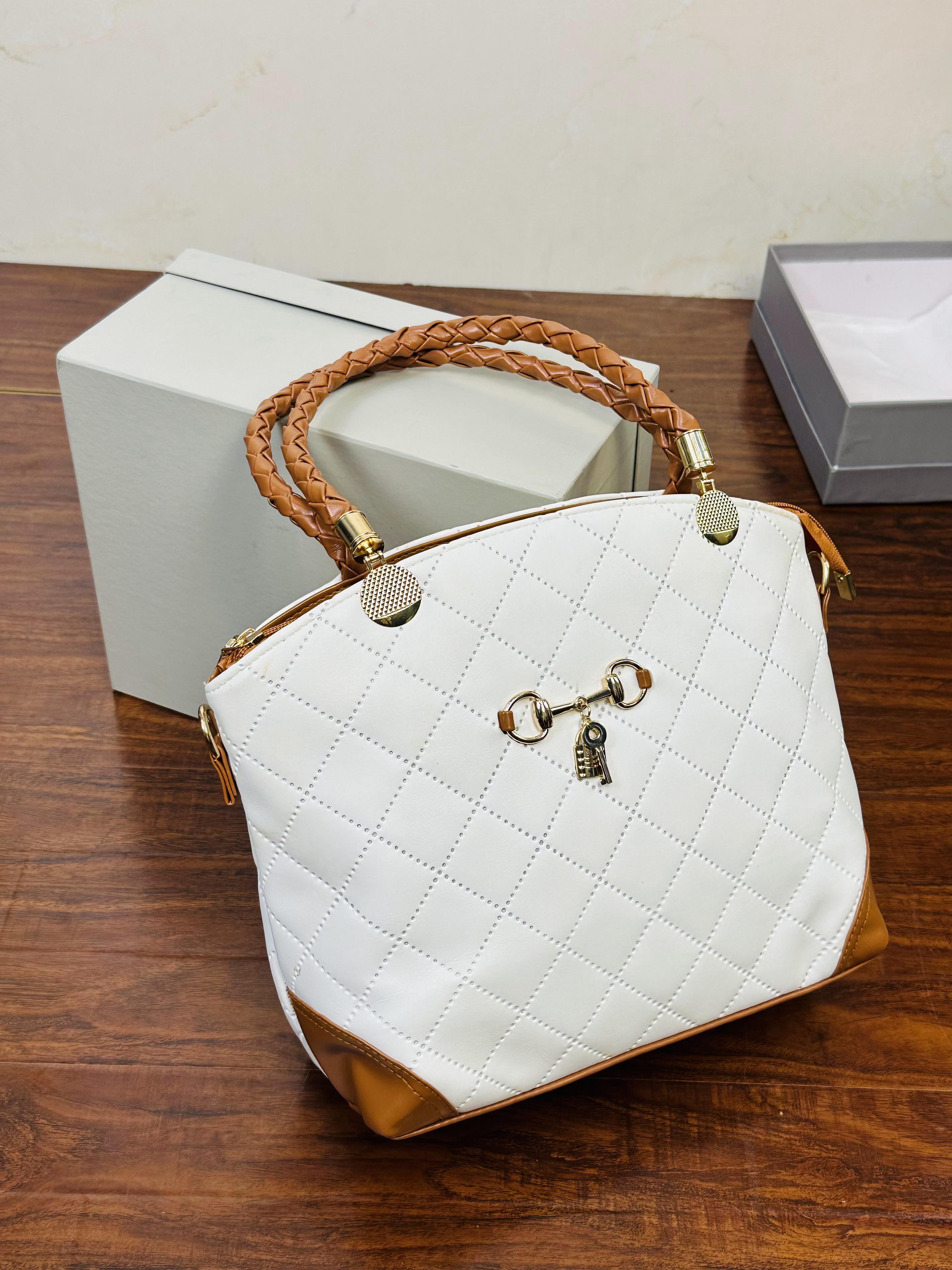 Stylish Design White Color Handbag For Girls/Women