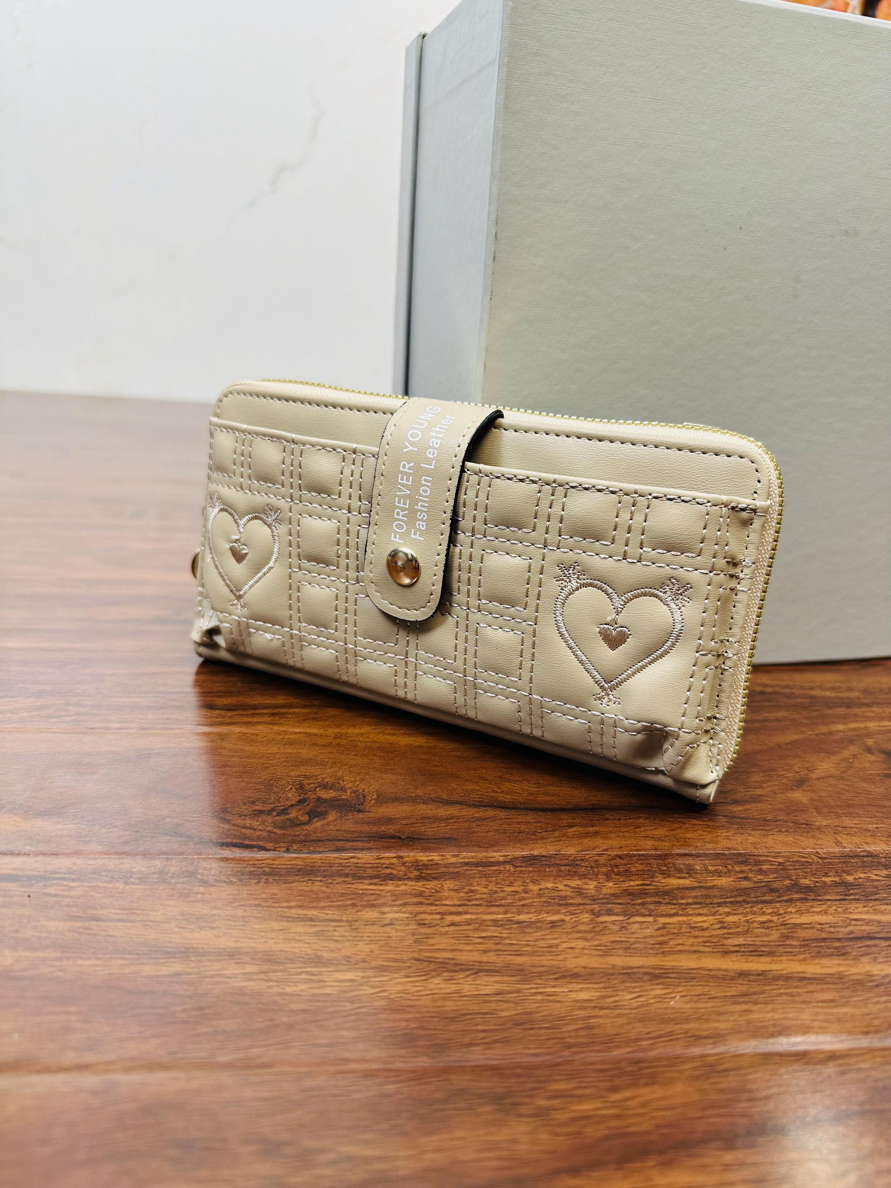 Elegant Cream Color Purse For Girls/Women