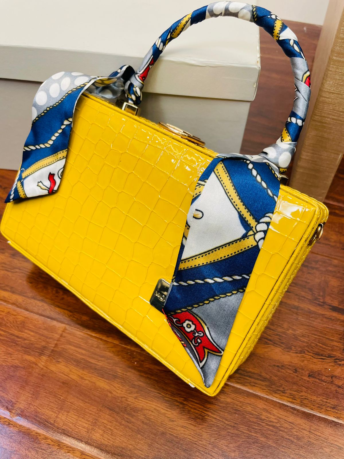 Capri Yellow Handbag For Girls/women