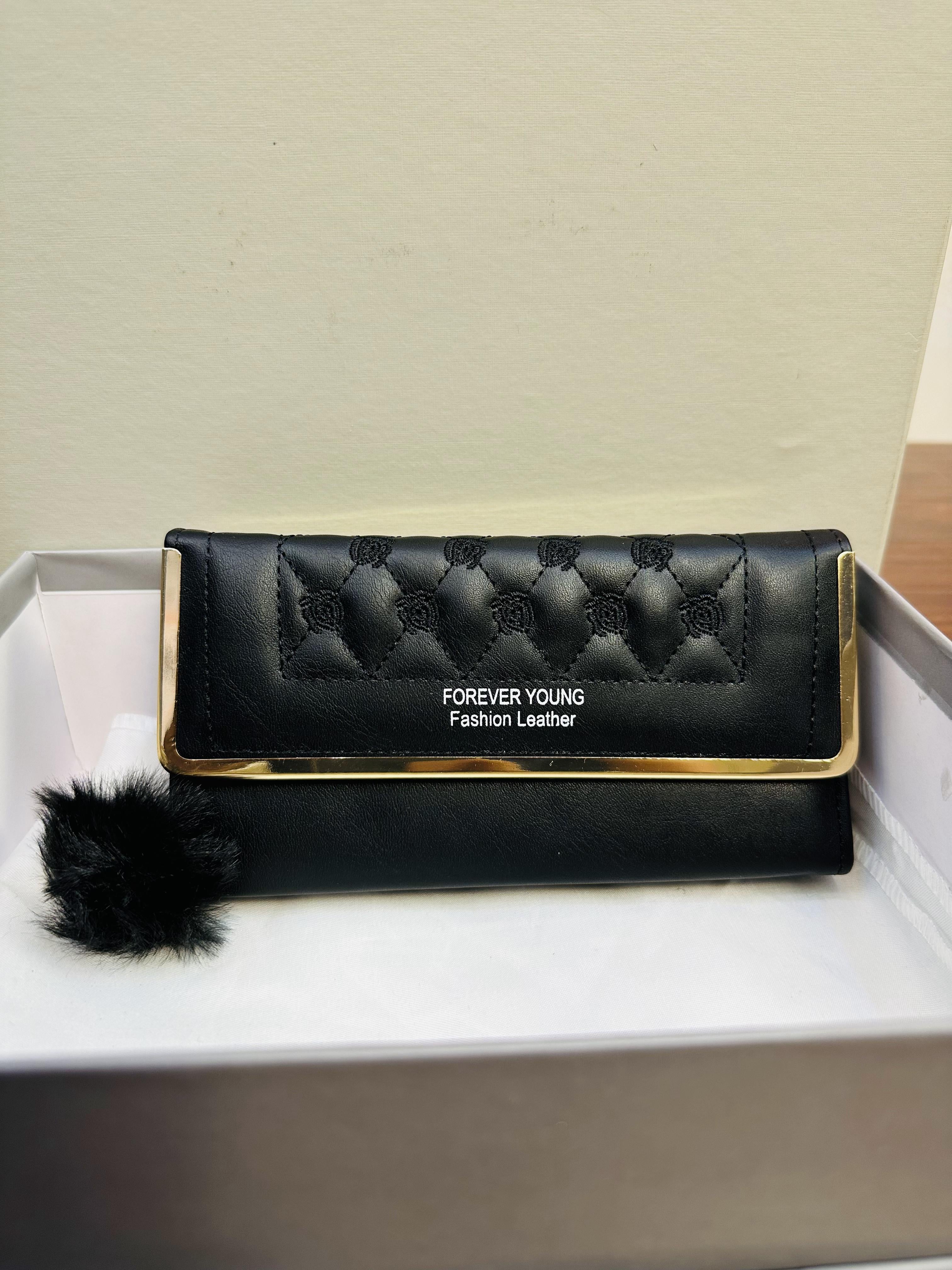 Beautiful Black Color Purse For Girls/Women