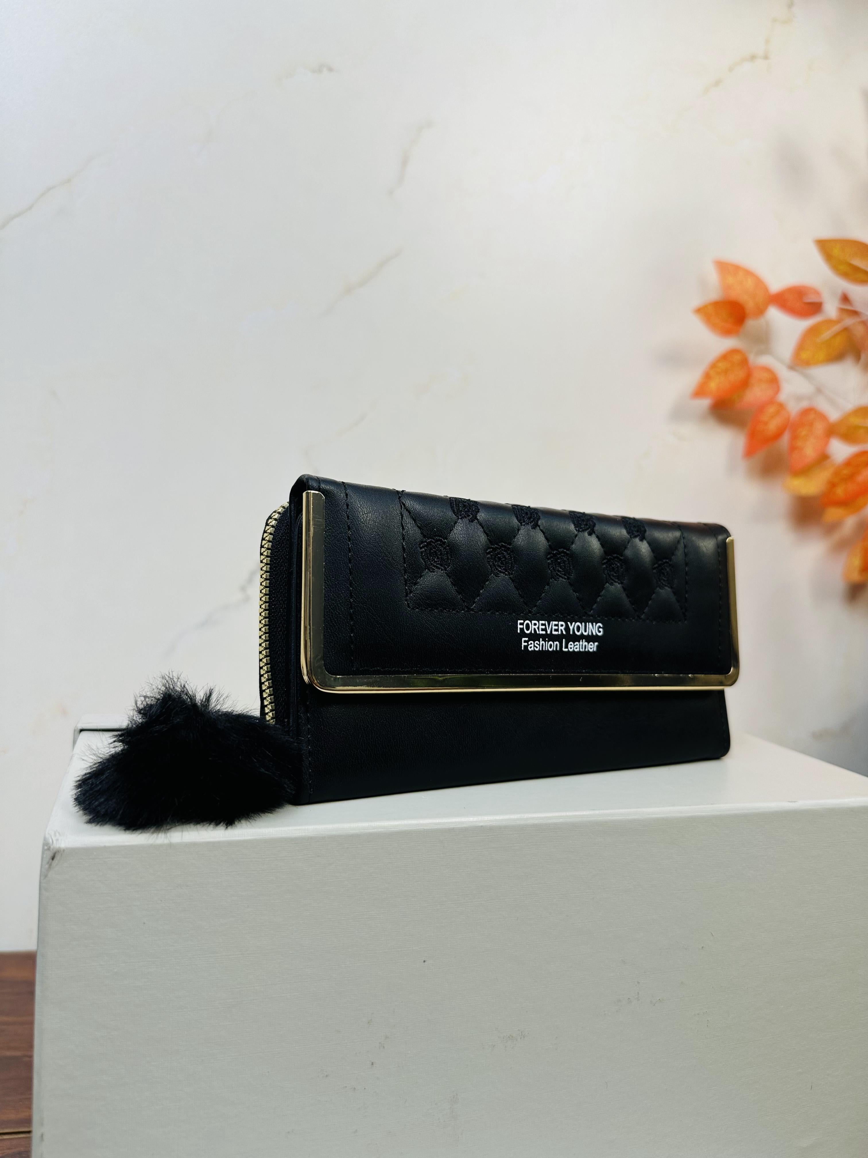 Beautiful Black Color Purse For Girls/Women