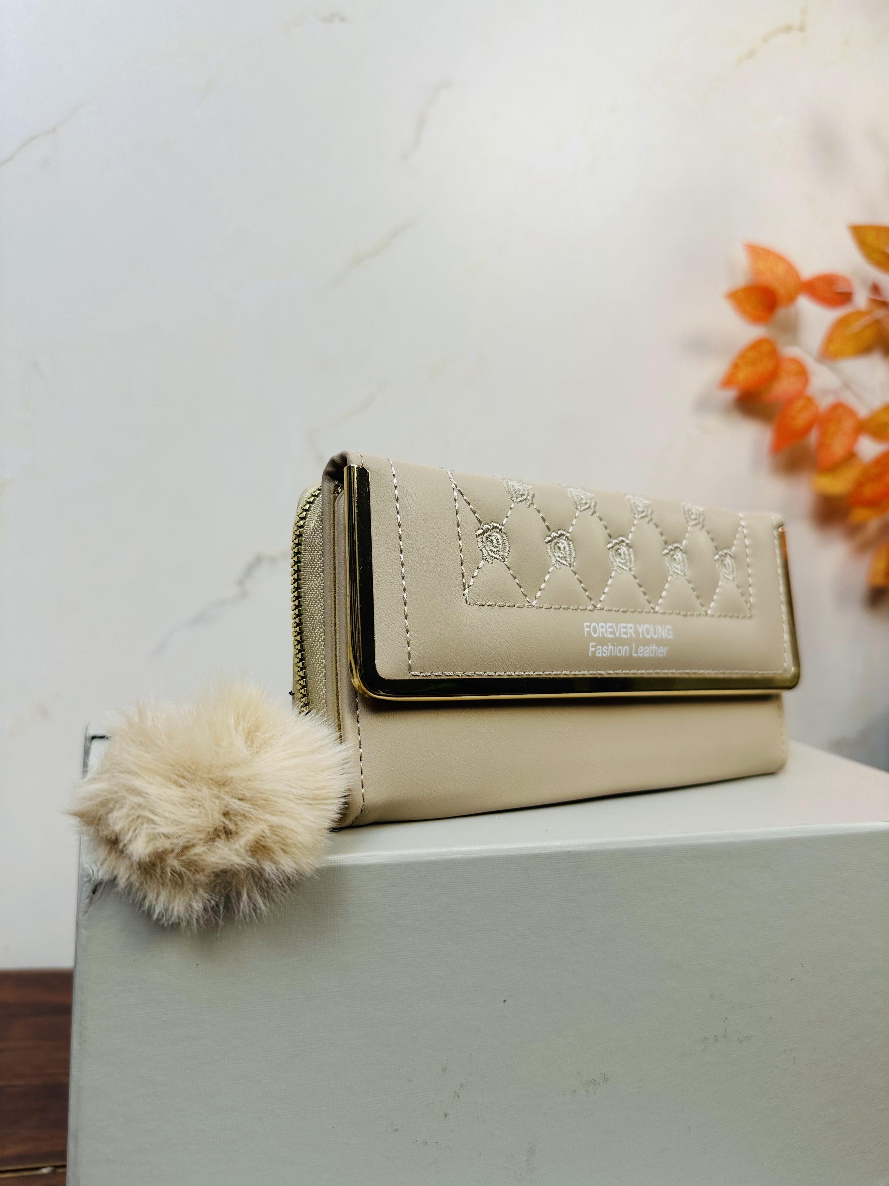 Stylish Cream Color Purse For Girls/Women