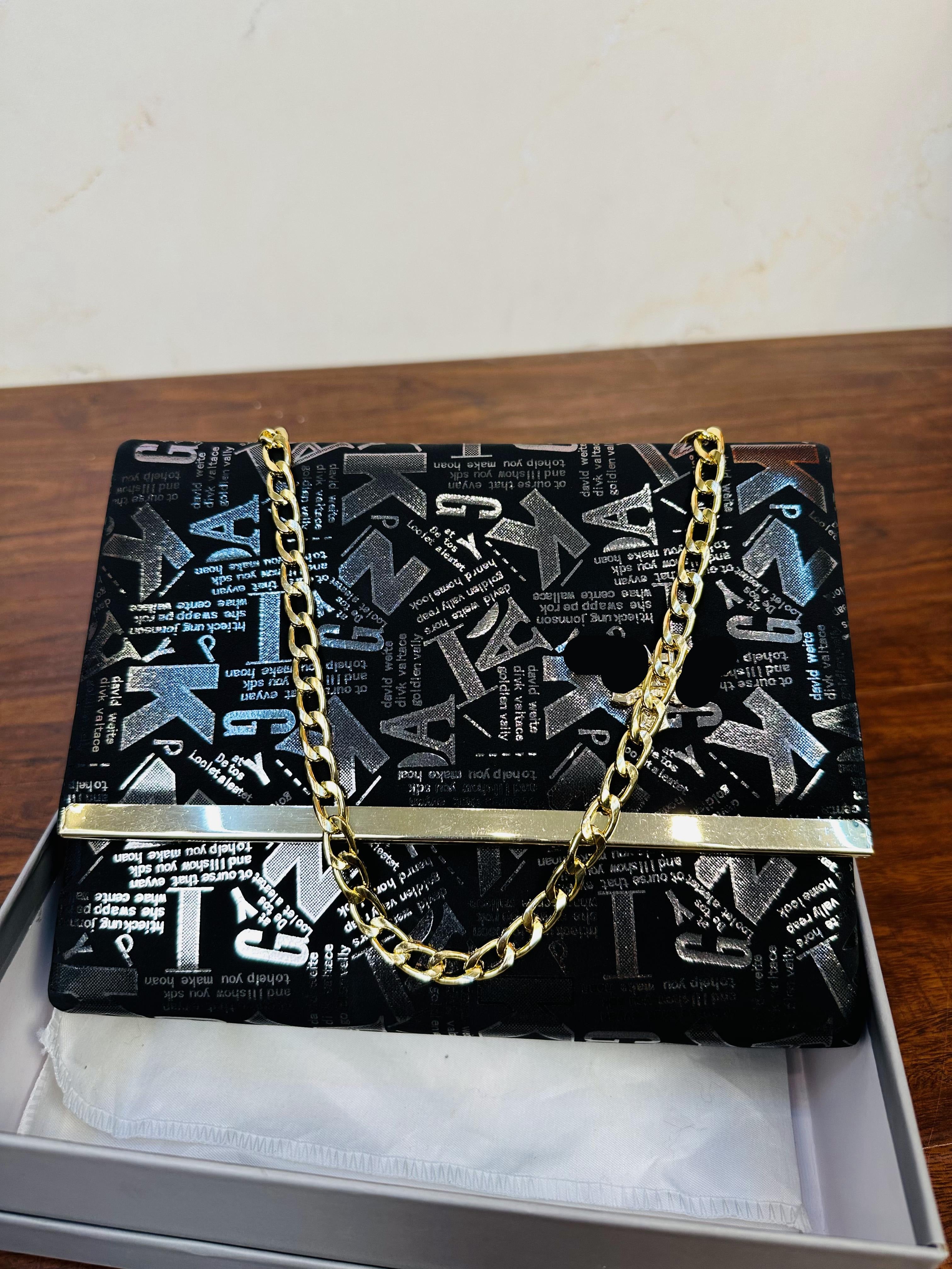 Stylish Black Color Handbag For Girls/Women