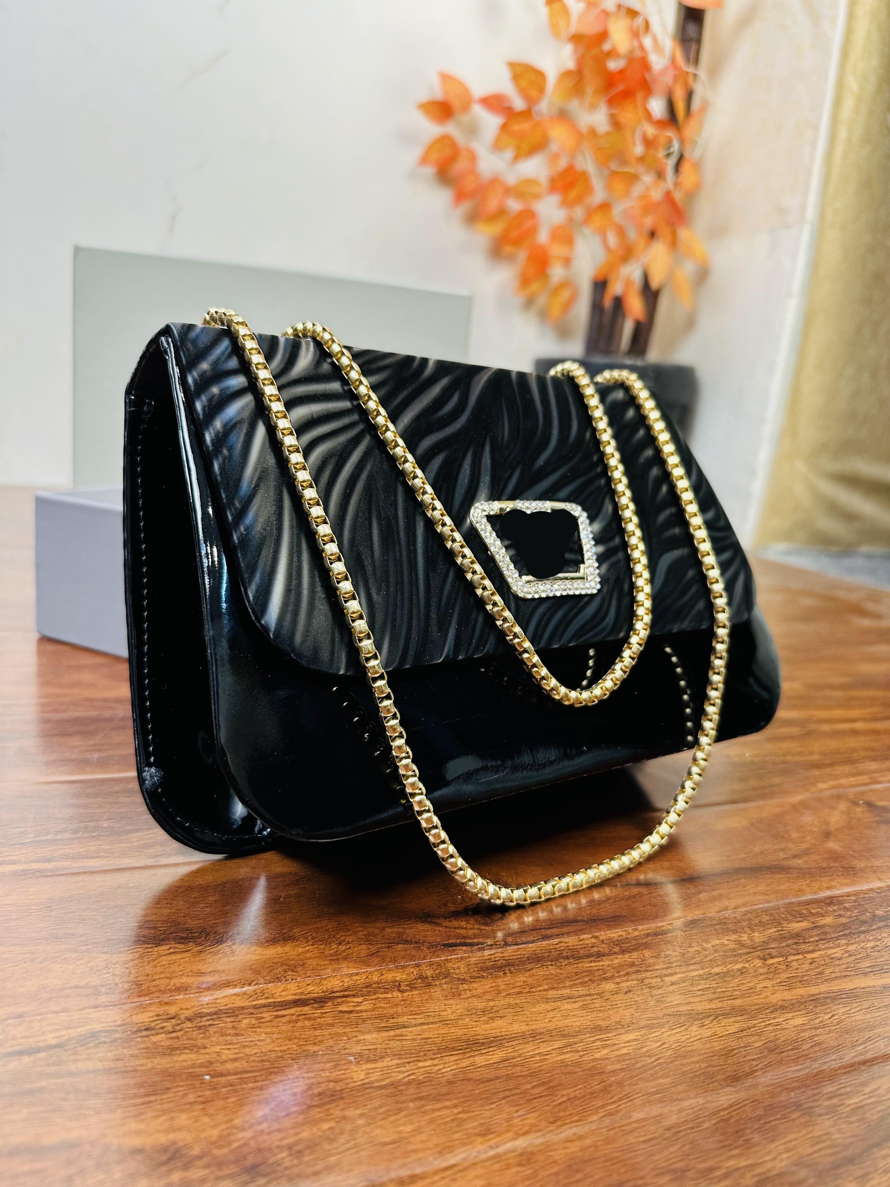 Elegant Black Color Handbag For Girls/Women