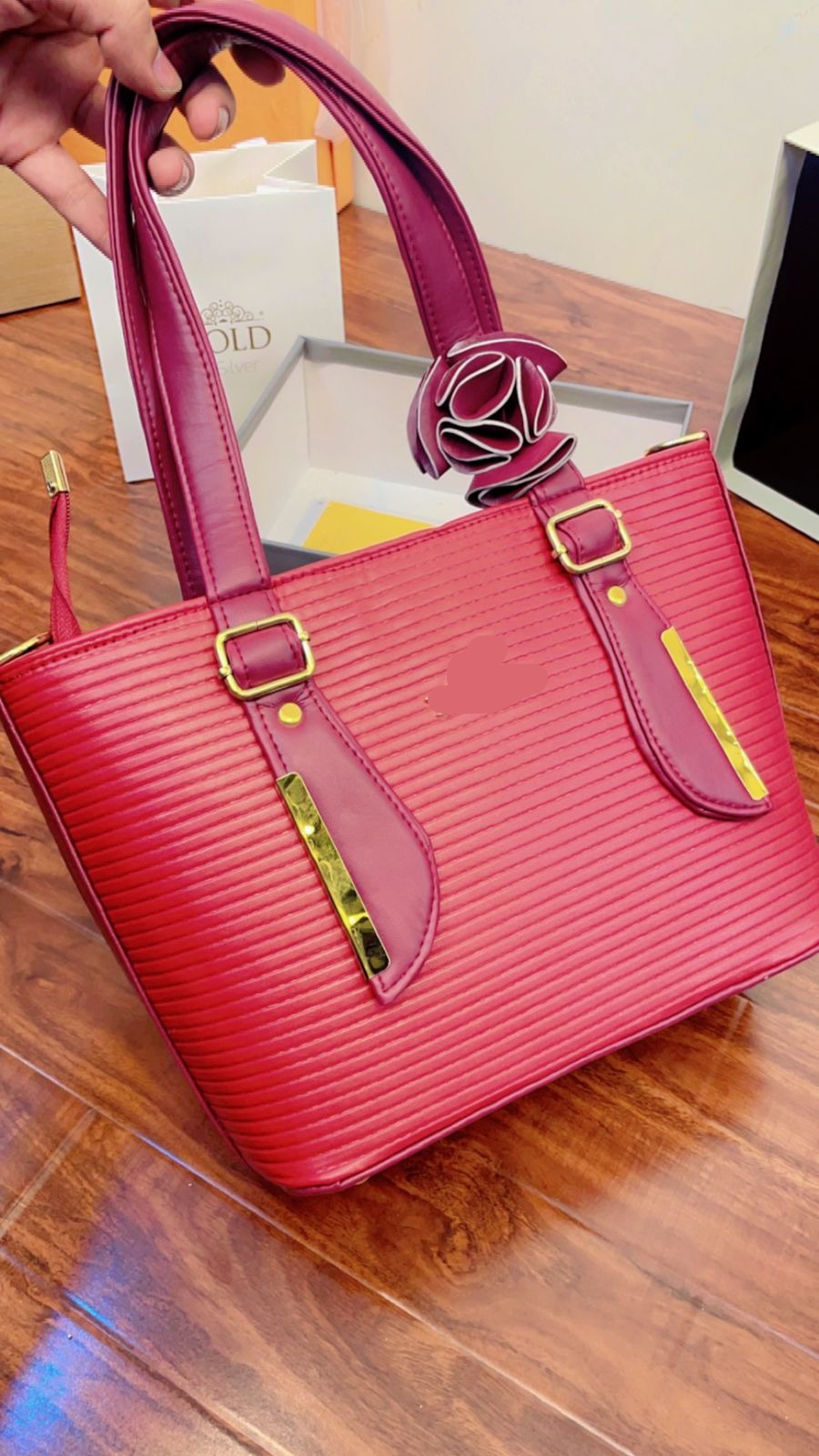 Stylish Big Maroon Handbag For Girls/women