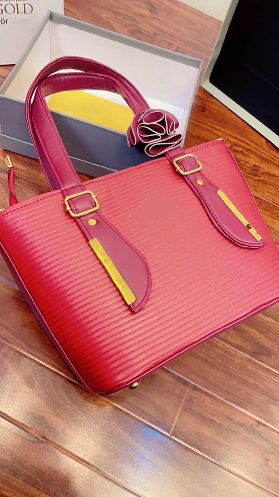 Stylish Big Maroon Handbag For Girls/women