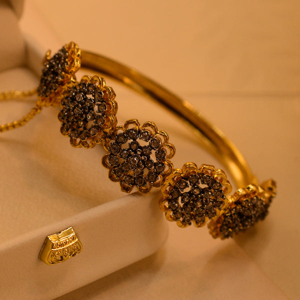 Stylish Unique Design Gold Plated Crystal Stones Bangle for Girls/Women