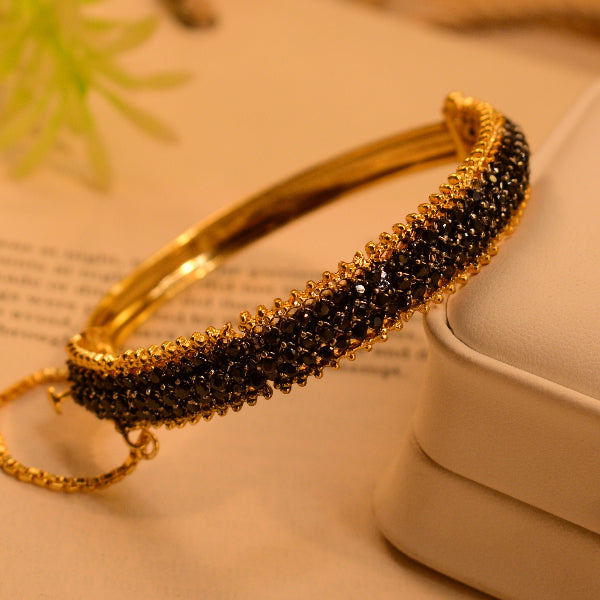 Beautiful Unique Design Gold Plated Crystal Stones Bangle for Girls/Women