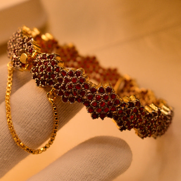 Dazzling Unique Design Gold Plated Real Stones Bangle for Girls/Women