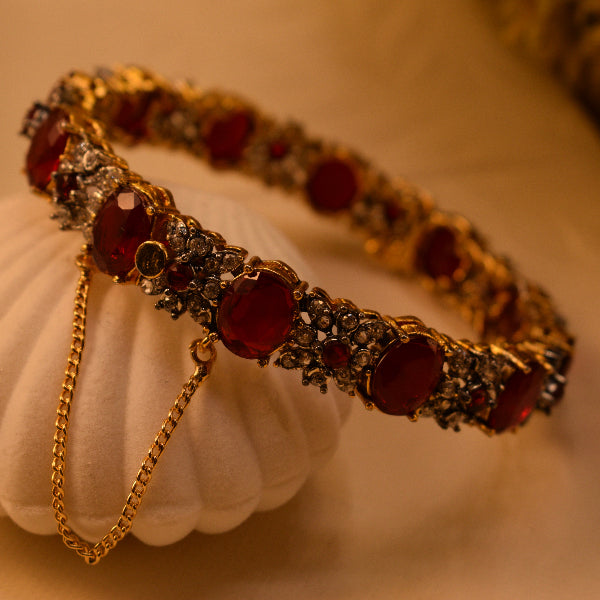 Charming Unique Design Gold Plated Real Stones Bangle for Girls/Women