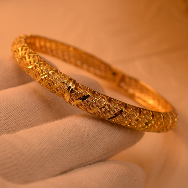 Glamorous Unique Design Gold Plated Bangle for Girls/Women