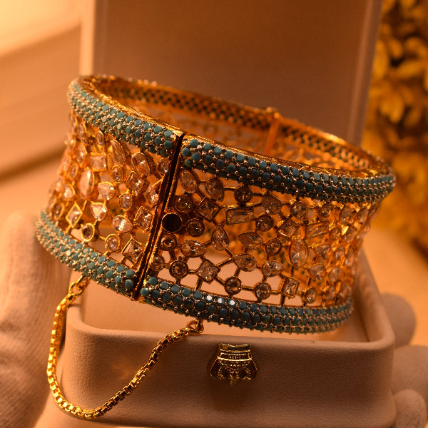 Beautiful Unique Design Gold Plated Crystal Stones Bangle for Girls/Women
