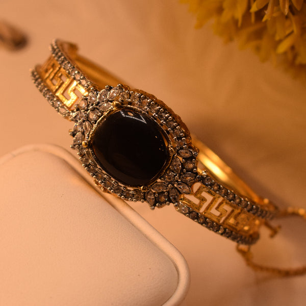 Stylish Design Gold Plated Crystal Stones Bangle for Girls/Women