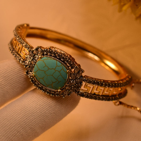 Stylish Design Gold Plated Crystal Stones Bangle for Girls/Women