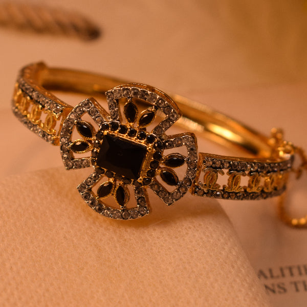 Fancy Design Gold Plated Crystal Stones Bangle for Girls/Women