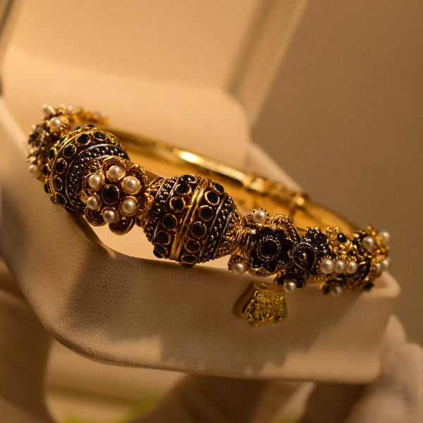 Sparkling Design Gold Plated Crystal Stones Bangle for Girls/Women