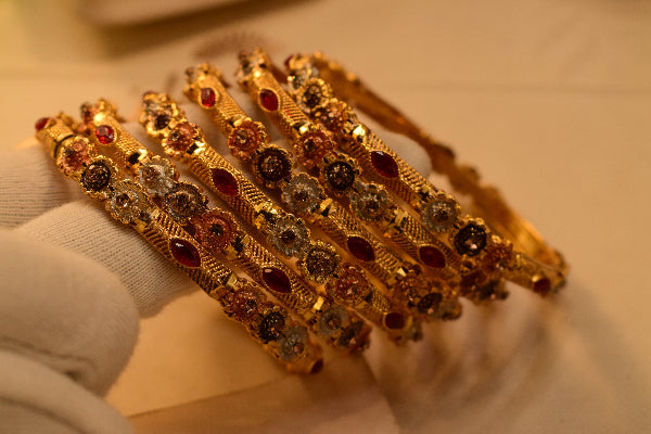 Charming Design Gold Plated Crystal Stones 6pc Bangle Set for Girls/Women