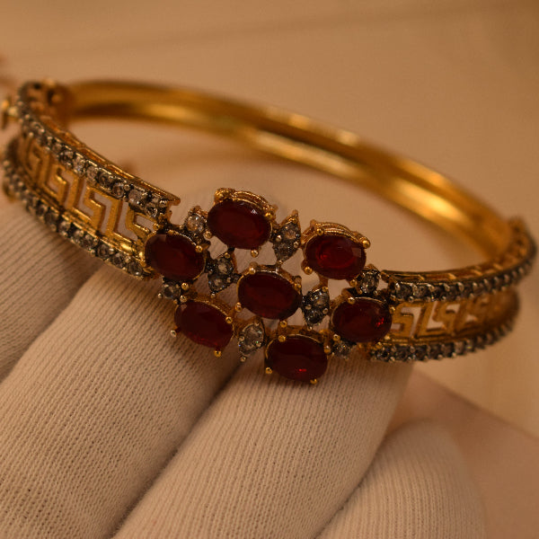 Fancy Unique Design Gold Plated Crystal Stones Bangle for Girls/Women