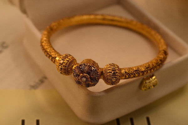 Rp 24k gold coated weight 24 grams bangle