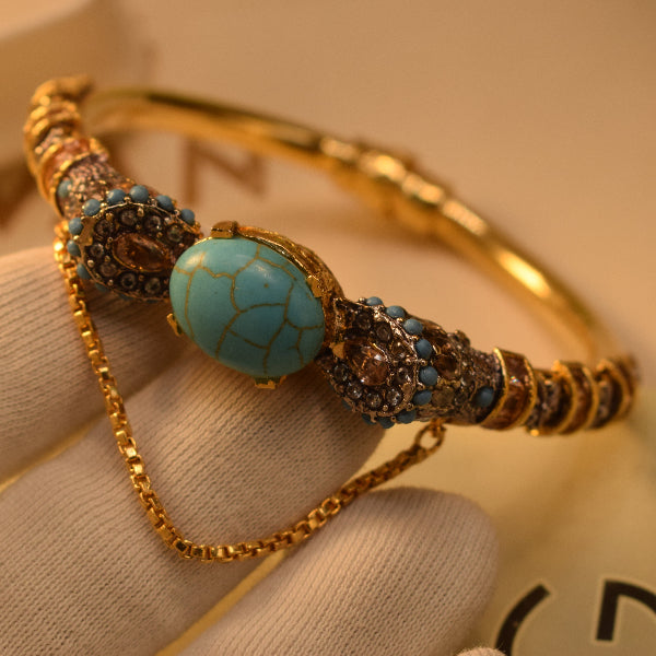 Charming Design Gold Plated Crystal Stones Bangle for Girls/Women