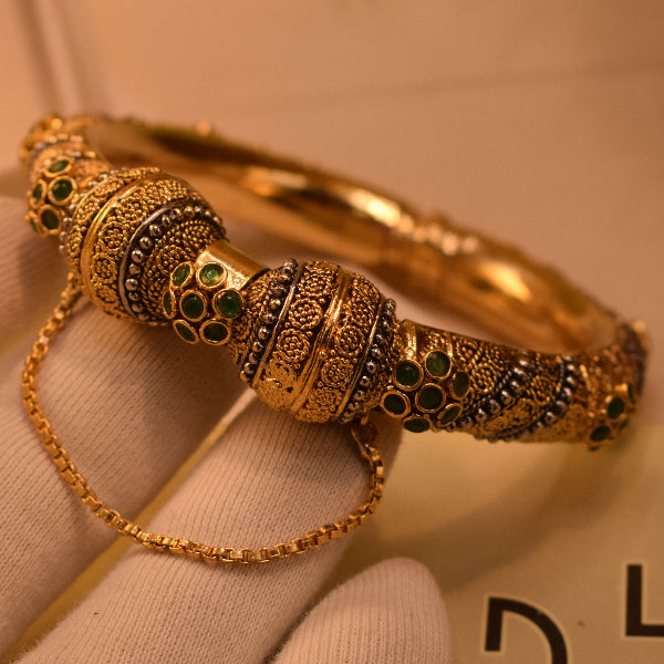 Fancy Design Gold Plated Crystal Stones Bangle for Girls/Women