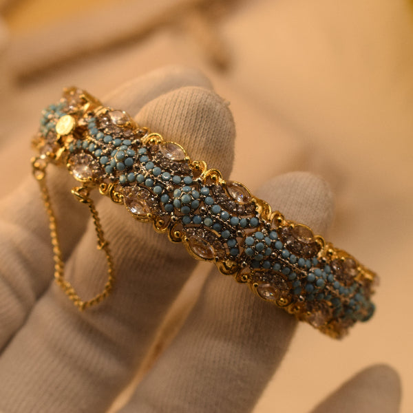 Luxury Unique Design Gold Plated Crystal Stones Bangle for Girls/Women