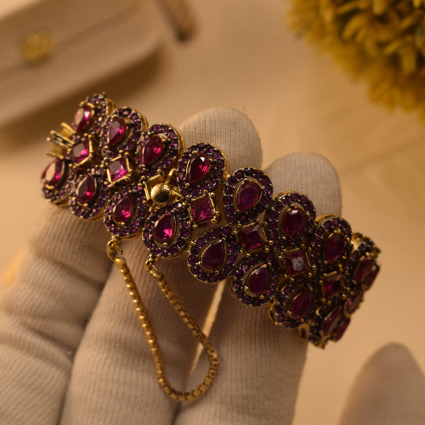 Charming Unique Design Gold Plated Crystal Stones Bracelet for Girls/Women