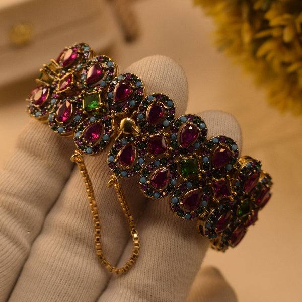 Charming Unique Design Gold Plated Crystal Stones Bracelet for Girls/Women