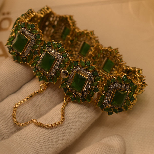 Glamorous Design Gold Plated Crystal Stones Bracelet for Girls/Women
