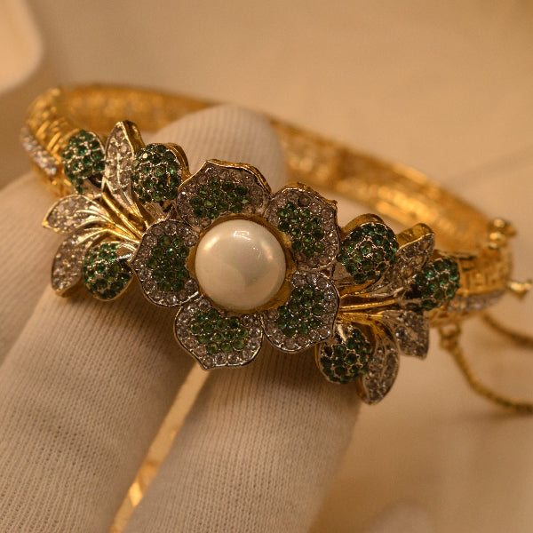 Stylish Unique Design Gold Plated Crystal Stones Bangle for Girls/Women