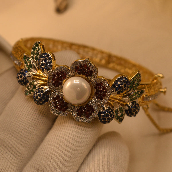 Stylish Unique Design Gold Plated Crystal Stones Bangle for Girls/Women