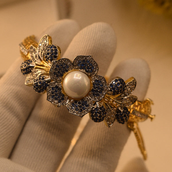 Stylish Unique Design Gold Plated Crystal Stones Bangle for Girls/Women