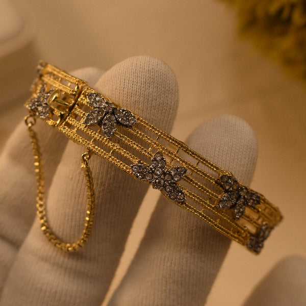 Charming Unique Design Gold Plated Crystal Stones Bangle for Girls/Women