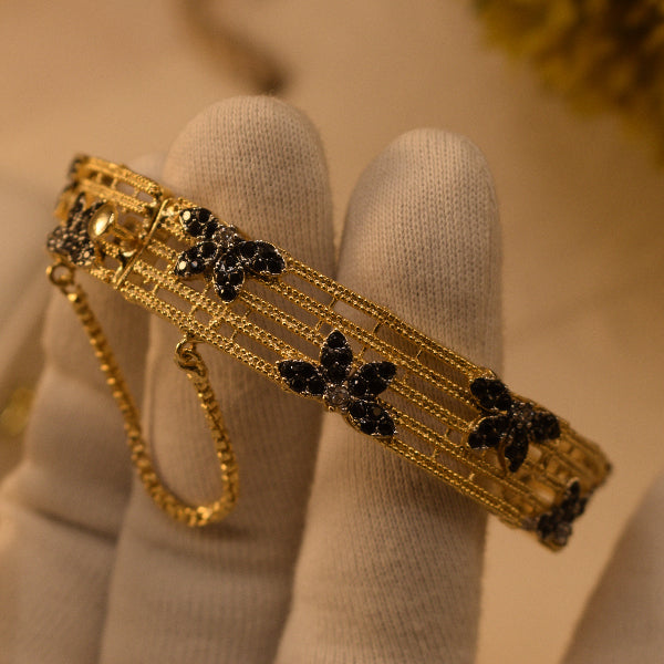 Charming Unique Design Gold Plated Crystal Stones Bangle for Girls/Women