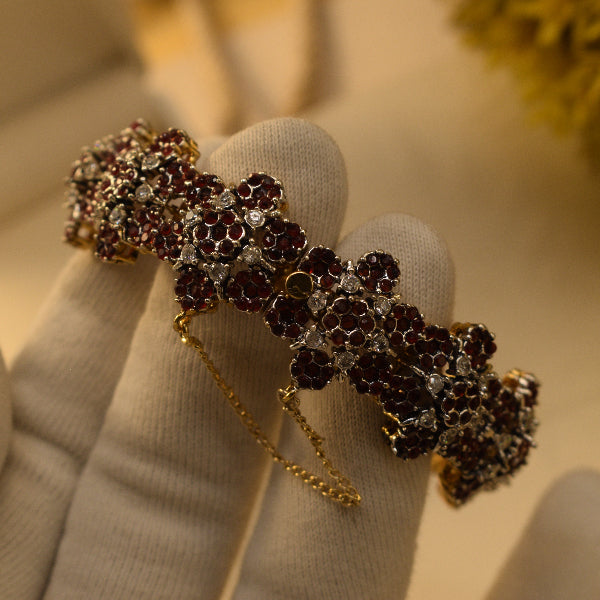 Sparkling Unique Design Gold Plated Crystal Stones Bangle for Girls/Women