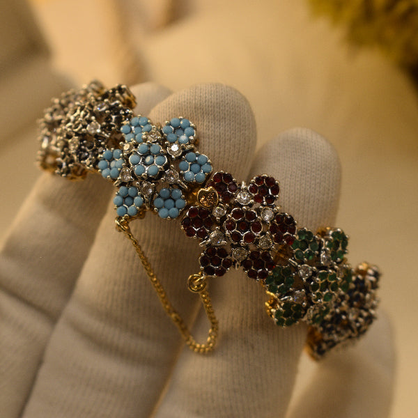 Sparkling Unique Design Gold Plated Crystal Stones Bangle for Girls/Women