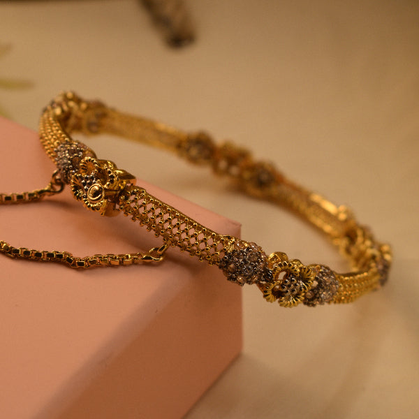 Gorgeous Unique Design Gold Plated Crystal Stones Bangle for Girls/Women