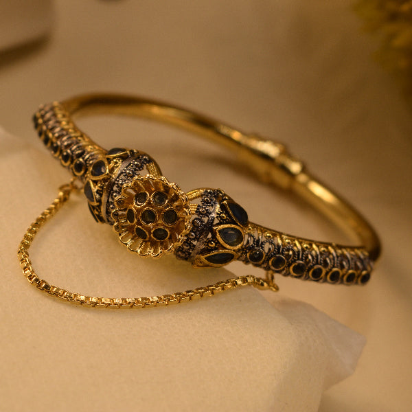 Charming Unique Design Gold Plated Crystal Stones Bangle for Girls/Women