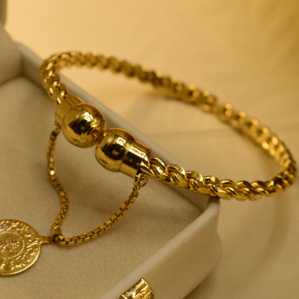 Charming Unique Design Gold Plated Bangle for Girls/Women