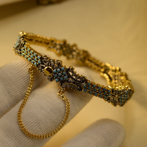 Glamorous Design Gold Plated Crystal Stones Bangle for Girls/Women