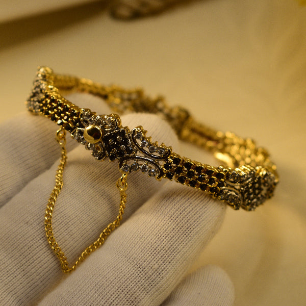 Glamorous Design Gold Plated Crystal Stones Bangle for Girls/Women