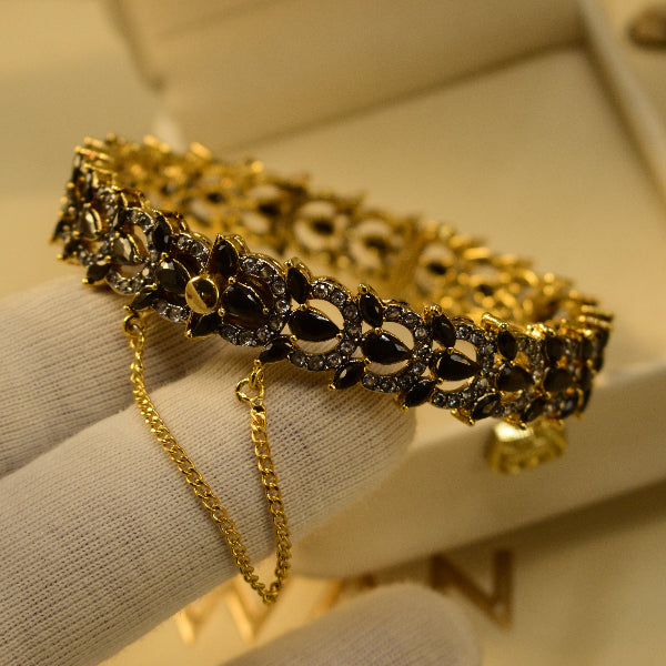 Fancy Unique Design Gold Plated Crystal Stones Bangle for Girls/Women