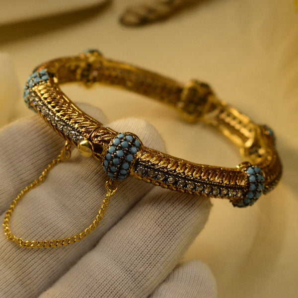 Charming Design Gold Plated Crystal Stones Bangle for Girls/Women