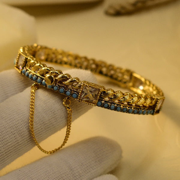Beautiful Design Gold Plated Crystal Stones Bangle for Girls/Women