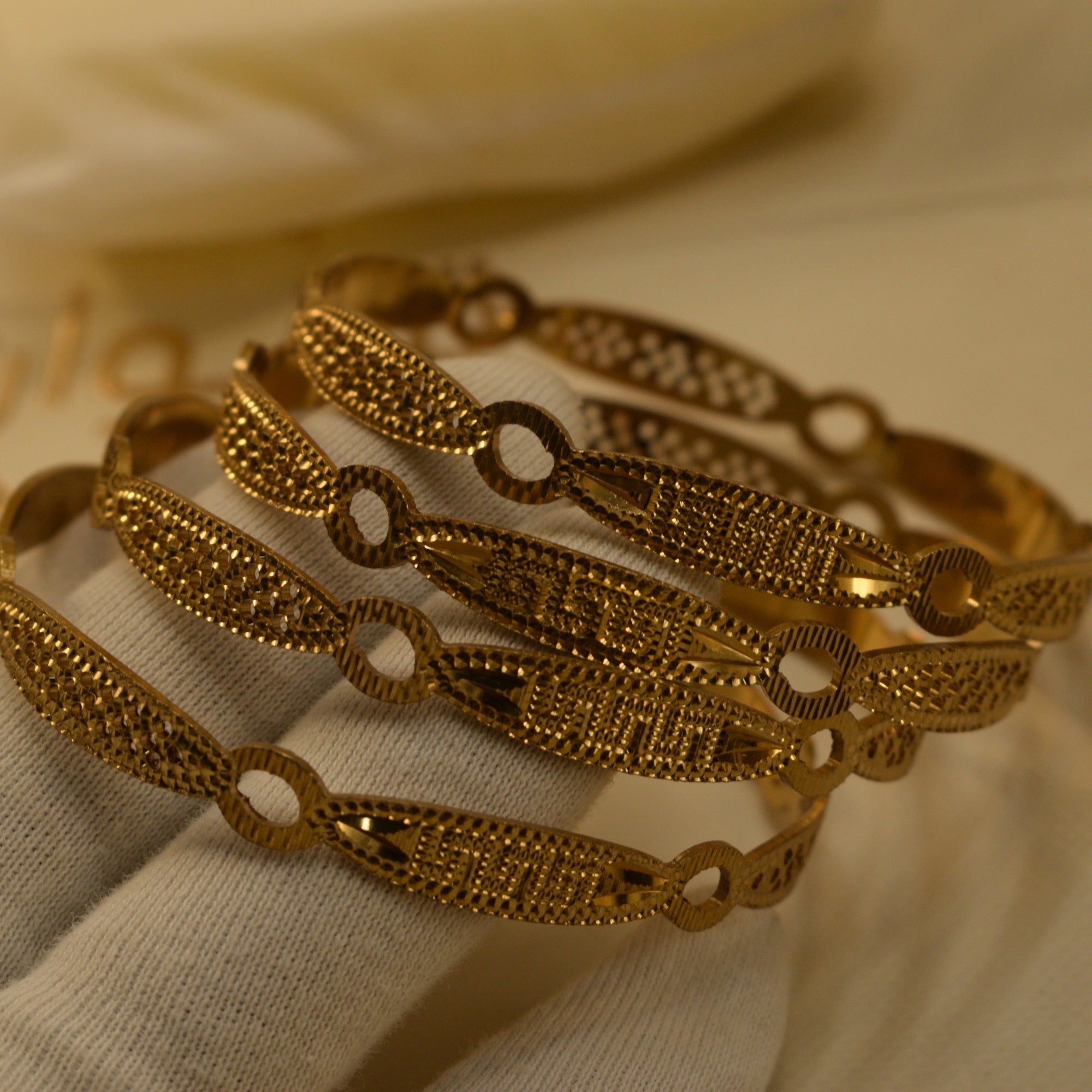 Stylish Unique Design Gold Plated 4pc Bangle Set for Girls/Women