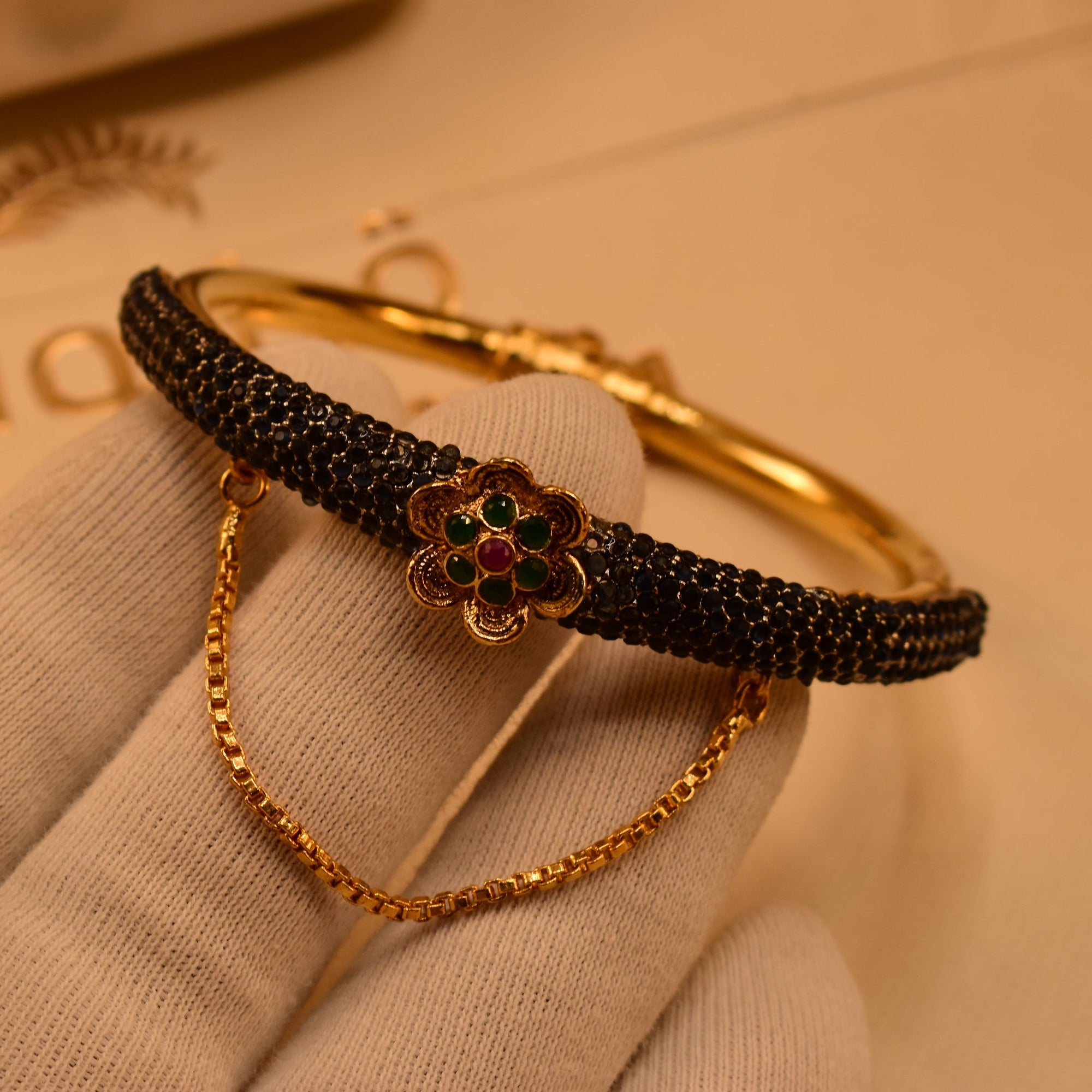 Beautiful Unique Design Gold Plated Crystal Stones Bangle for Girls/Women
