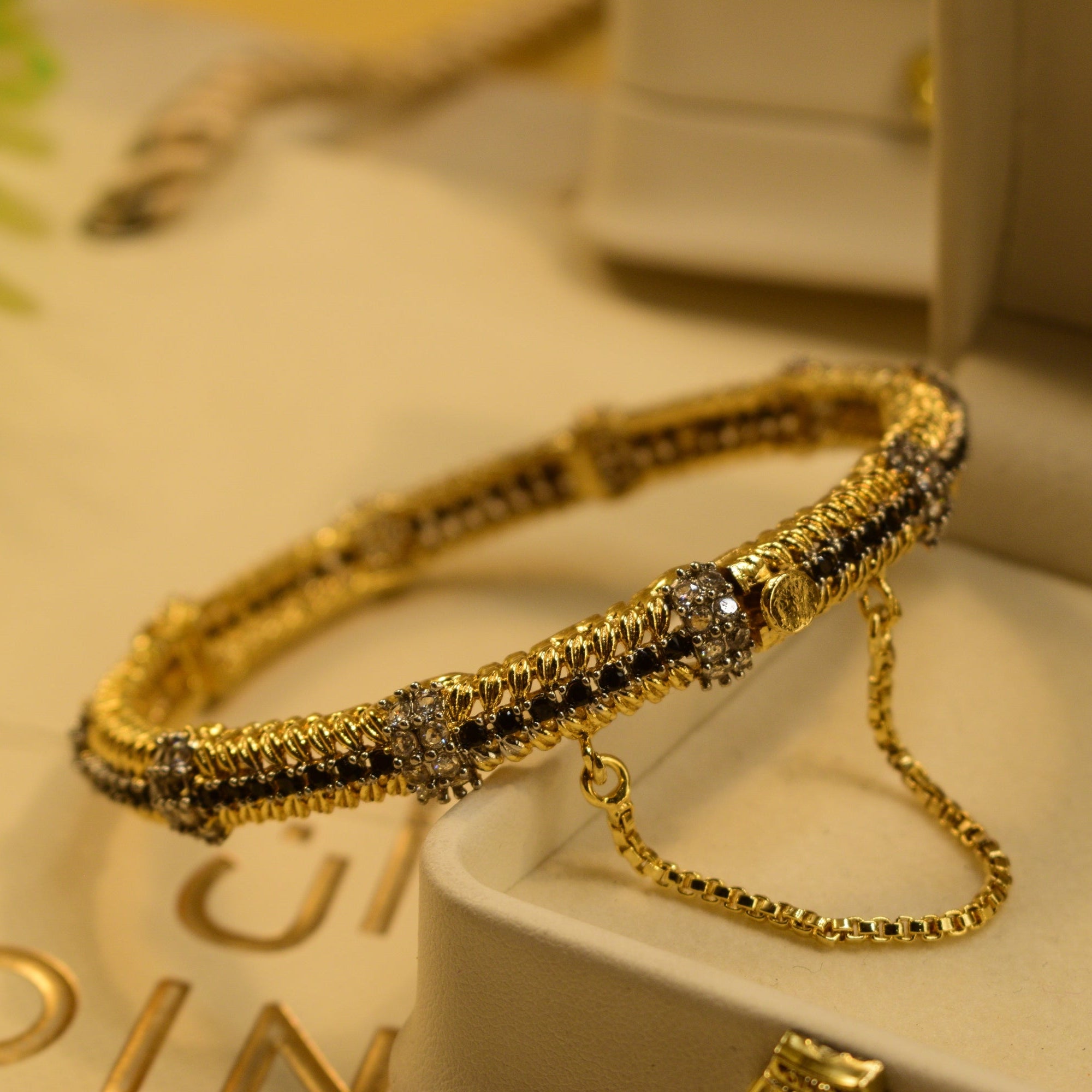 Dazzling Design Gold Plated Crystal Stones Bangle for Girls/Women